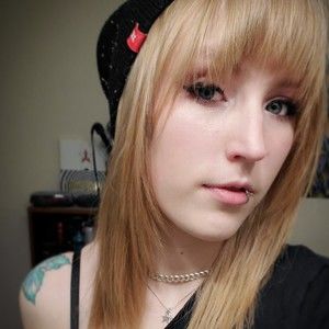 Meet your Posher, Alexis